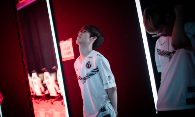 社区纠纷投 社区纠纷投